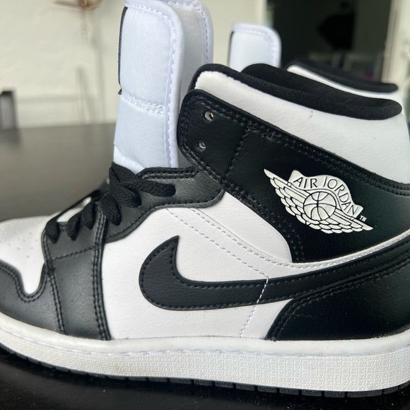 Nike Air Jordan Black and White Sneakers - Picture 4 of 6